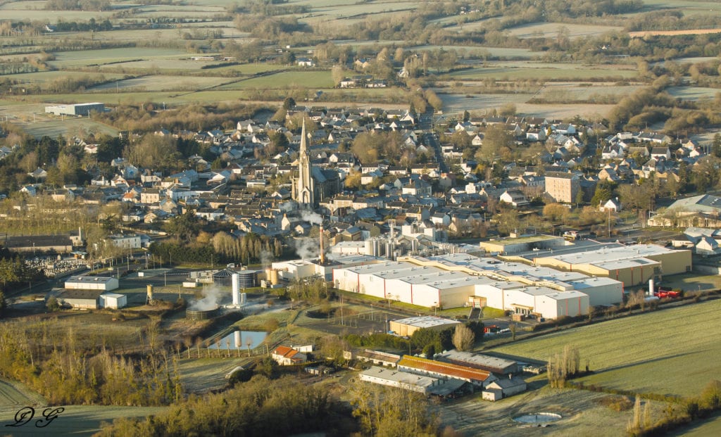 Vue aérienne de Bouvron - Crédits : Photo Aérienne Paramoteur